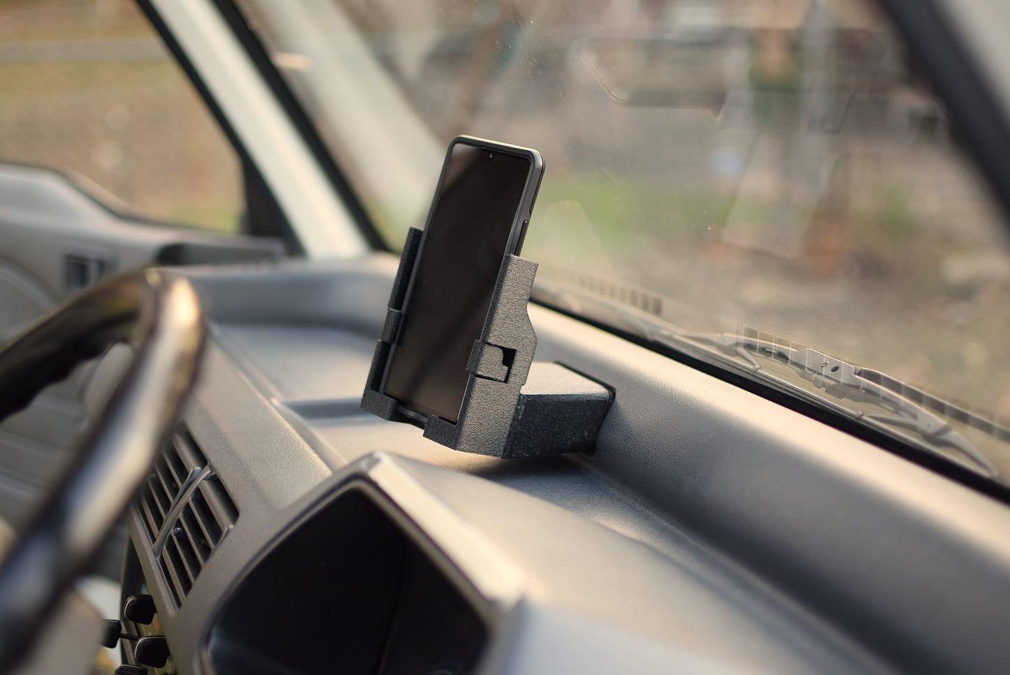 Honda Acty Cellphone Mount with Tach and Wireless Charging