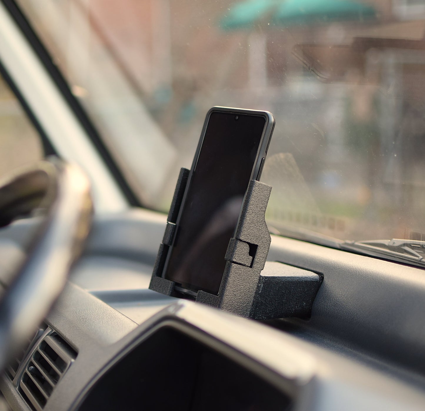 Honda Acty Cellphone Mount with Tach and Wireless Charging