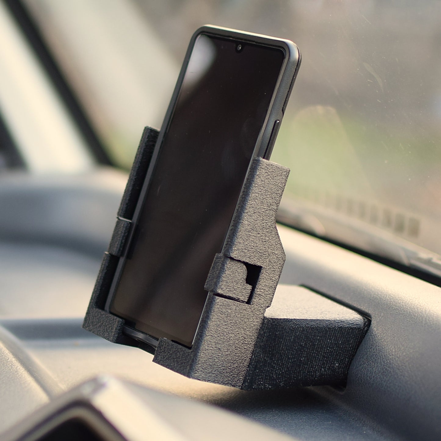 Honda Acty Cellphone Mount with Tach and Wireless Charging