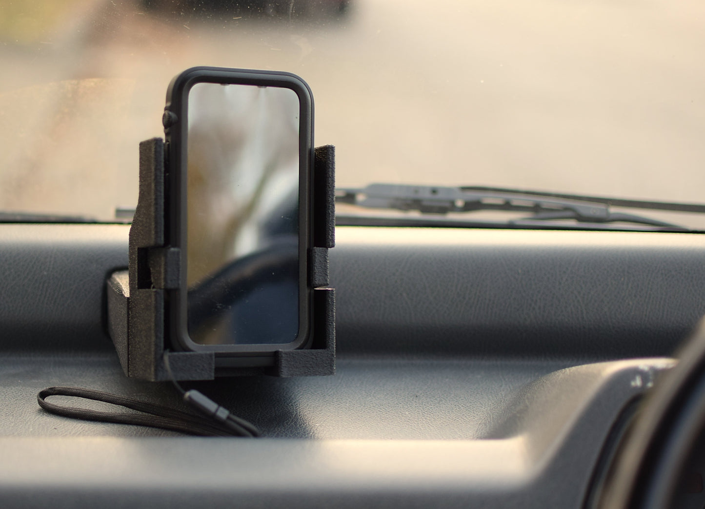 Honda Acty Cellphone Mount with Tach and Wireless Charging